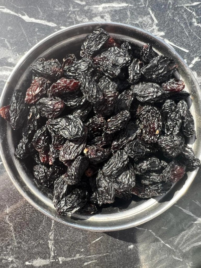 Antep Karası Çekirdekli Siyah İri Tane Kuru Üzüm 1Kg