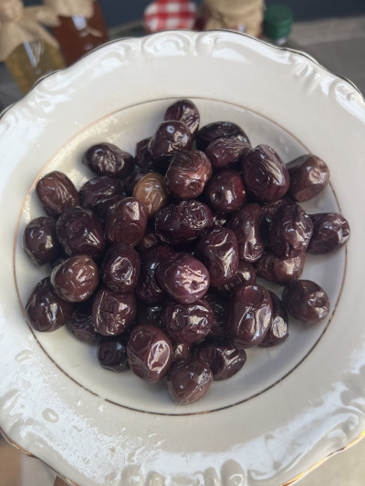 Orta Boy Yağlı Etli Siyah Zeytin 1kg